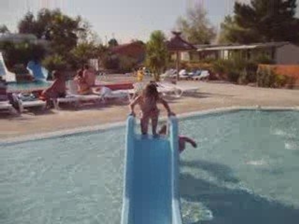 Aloïse à la piscine