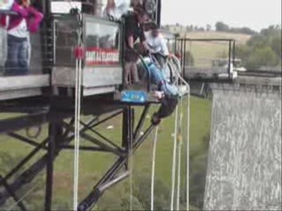 13.09.09 VIADUC DE LA SOULEUVRE saut a l'elastique multiple