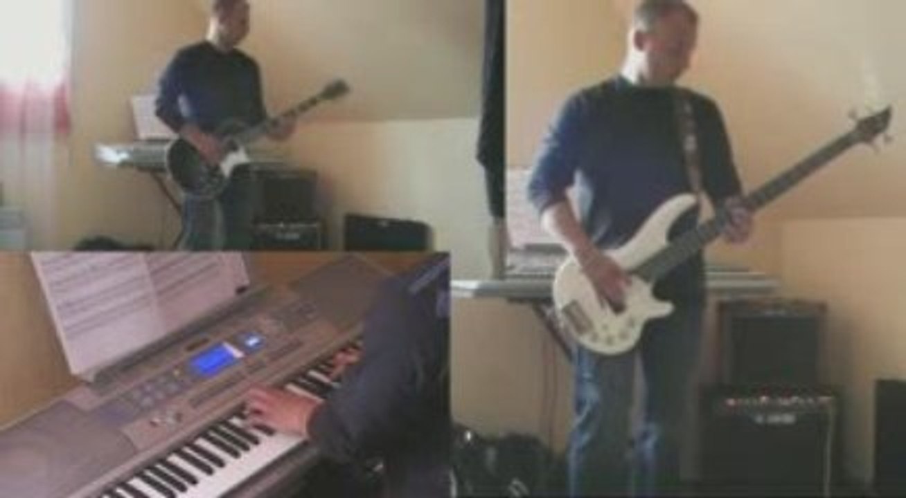 Muse - Uprising (cover guitar, bass, keyboard)