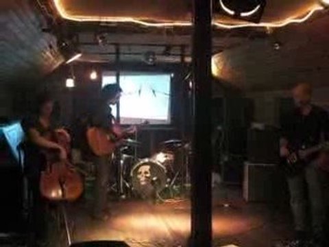 Jonathan Bénisty {Praha dans les nuages} @ La Légia [LIEGE]