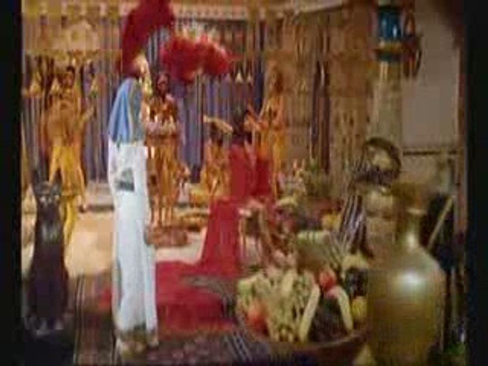 Deux heures moins le quart avant Jesus Christ - trailer