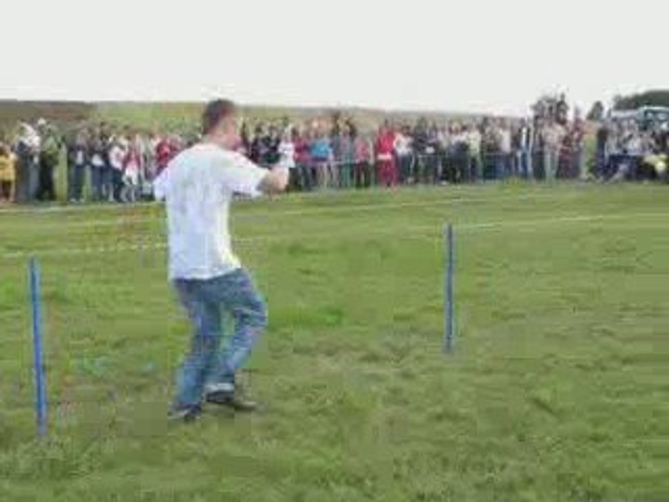 Bieg z jajkiem cz.II - Święto WSI - KRZECZKOWO 2009