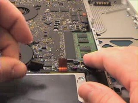 How to Remove the Bottom and Superdrive in a Macbook Pro 15