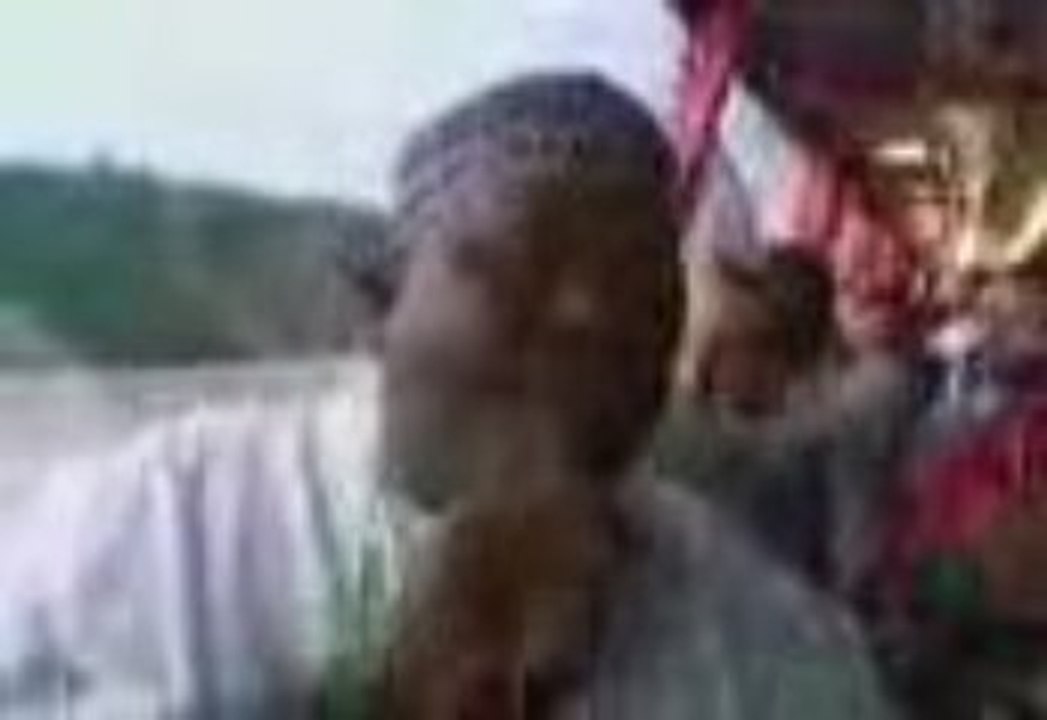 Necmettin Erbakan İçin Fil Dişi Sahillerinden Güzel Bir ezgi