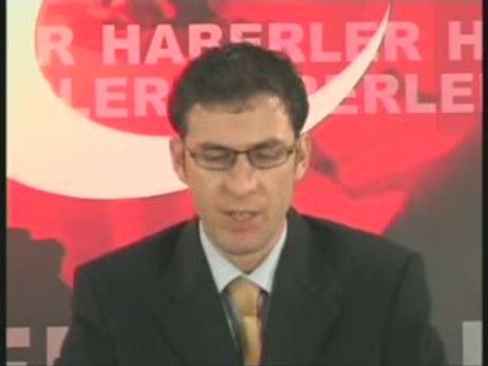 Spikerin kafasına spot düşerse