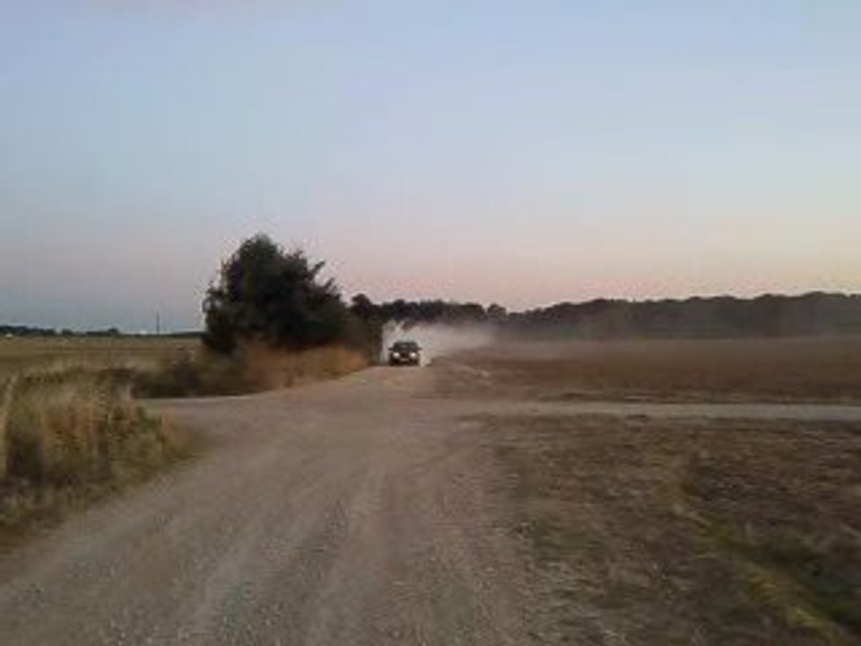 Golf 3 GTI Delire Snoopac dans les champs