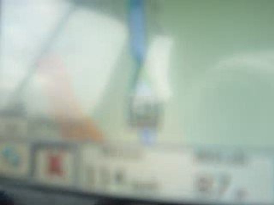 Petite Beige (Dyane) sur l'autoroute