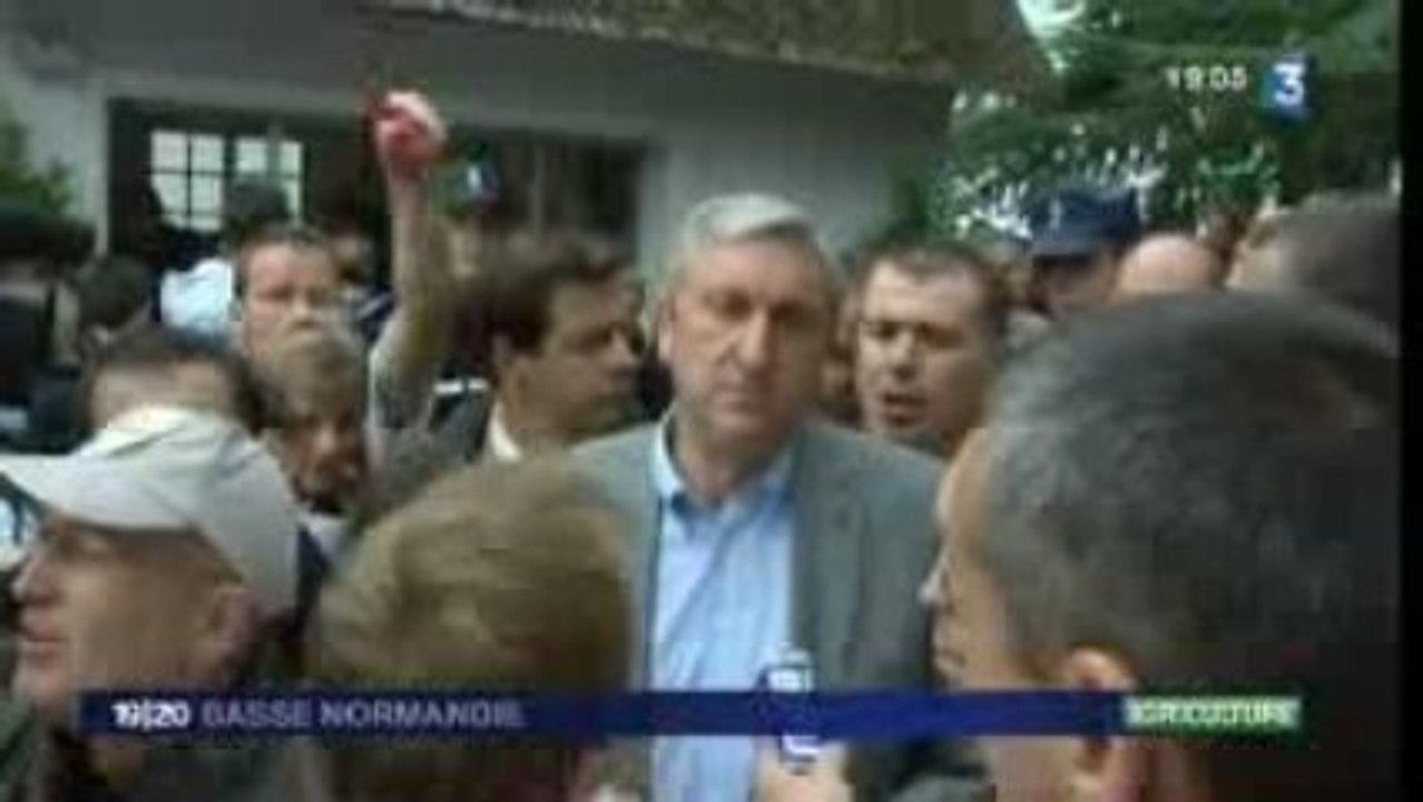 grève du lait : manifestation au SPACE de Rennes