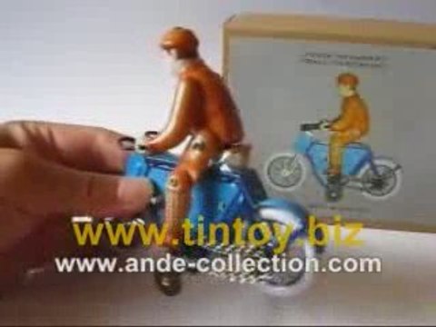 Tin Toy Wind Up Blue Bicycle with Rider #MS433