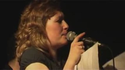 Chanson improvisée à partir du  cadavre exquis du public