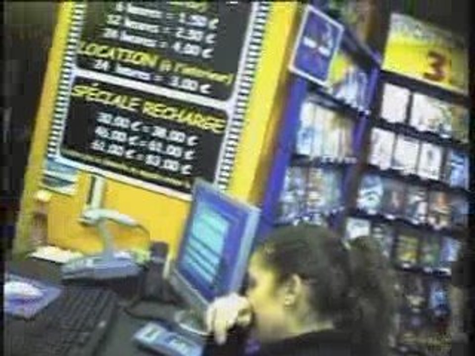 Sylvain au vidéo club (Caméra cachée )