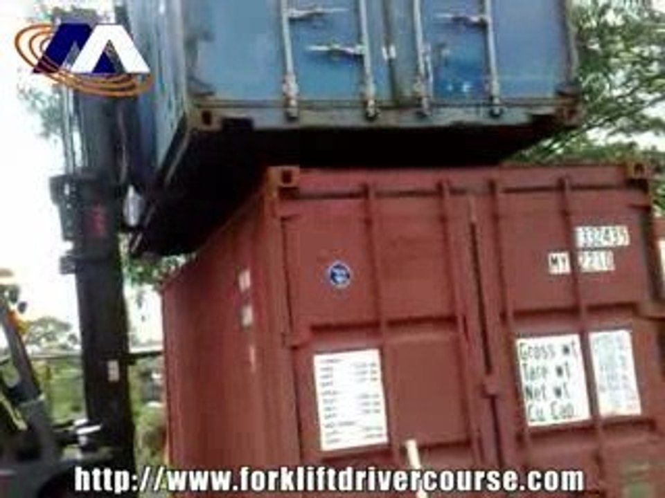 Forklift Training Course – Heavy Load Practice