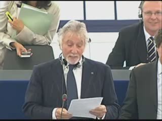 Intervento in napoletano on.Rivellini al parlamento europeo