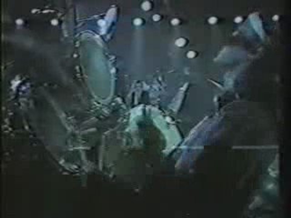 3.The Bolshoi Live - She Don' t Know_xvid