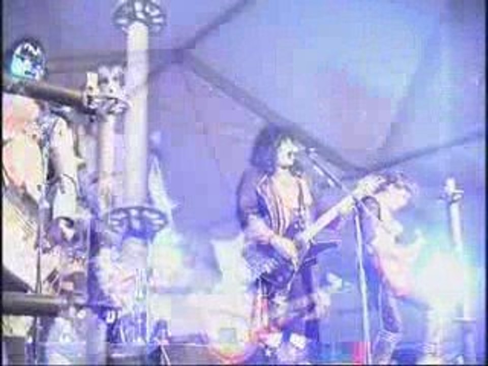 KISSED - I was made for loving you, u. a. - Imagevideo