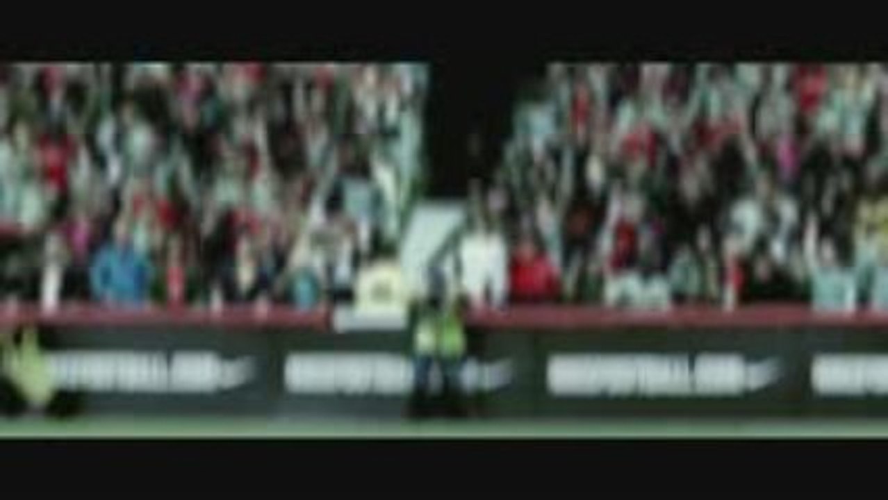 Arshavin Faisladiff Nike Football