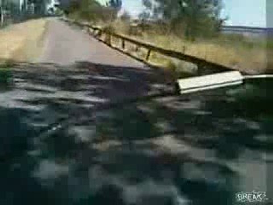A pleine vitesse, il tombe mdrrrrrr