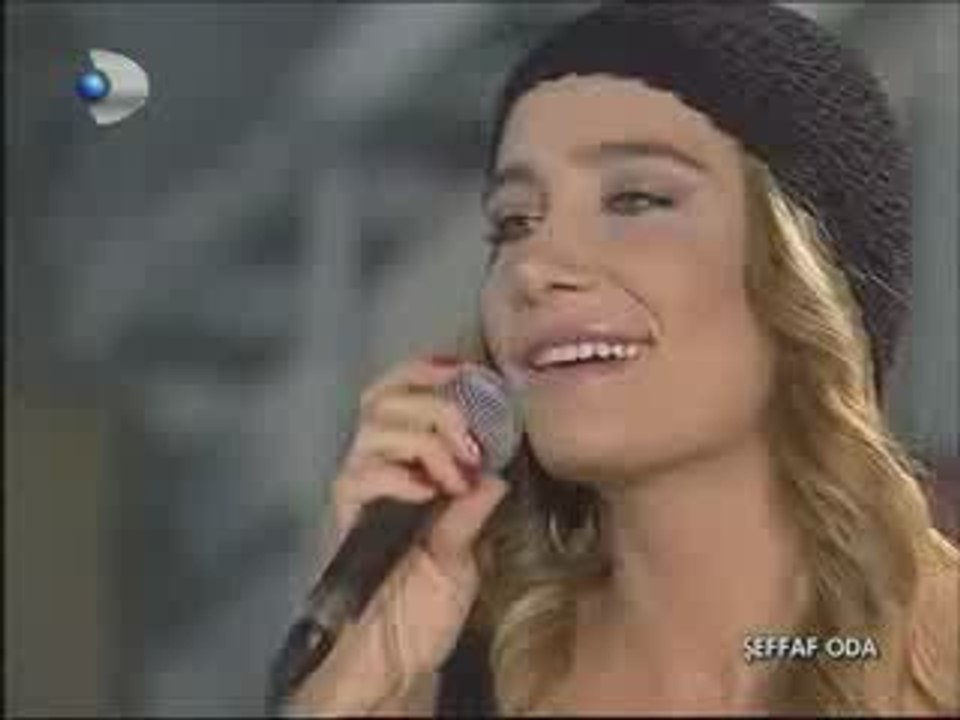 Sıla - Vur Kadehi (Yeni Çıkıcak Albümünden Canlı performans)