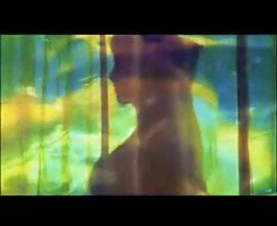 kirpiğin kaşına değdiği zaman