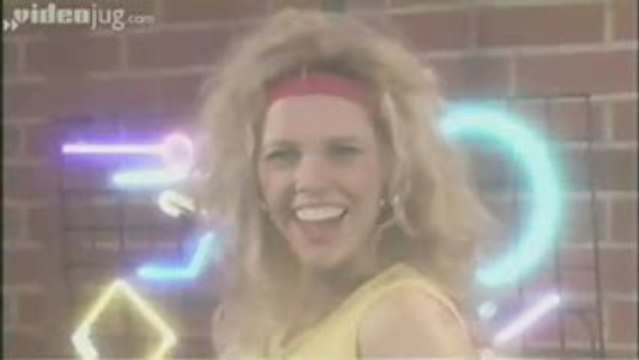 Disturbing Girl Shows You How To Pop Lock Popping Locking