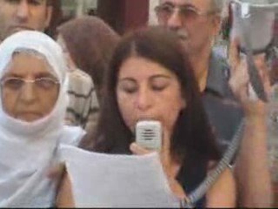 DTP'ye yönelik baskılara son verilsin