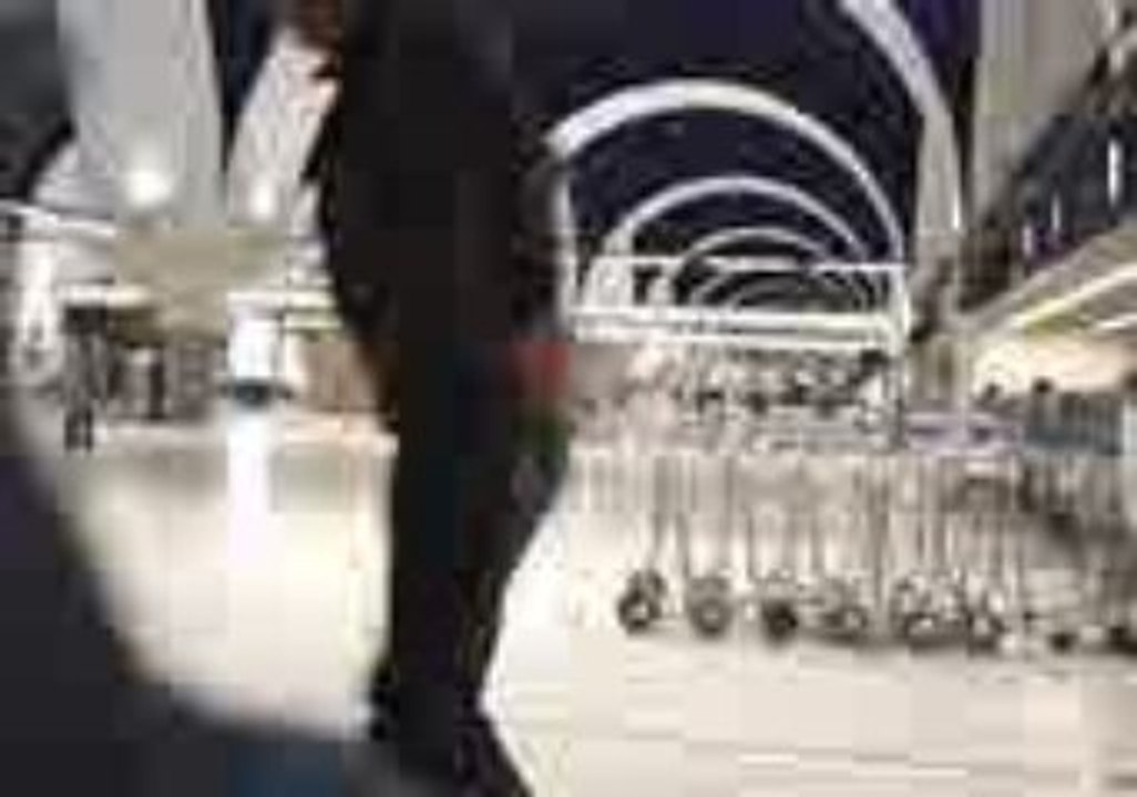 moonwalk in an airport