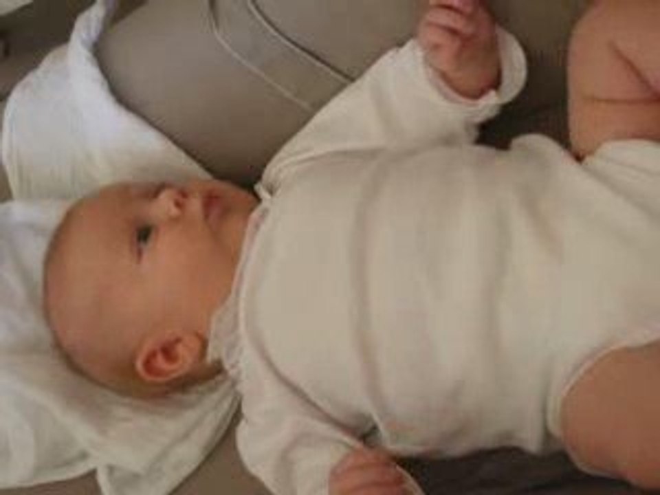 Manon dans le transat