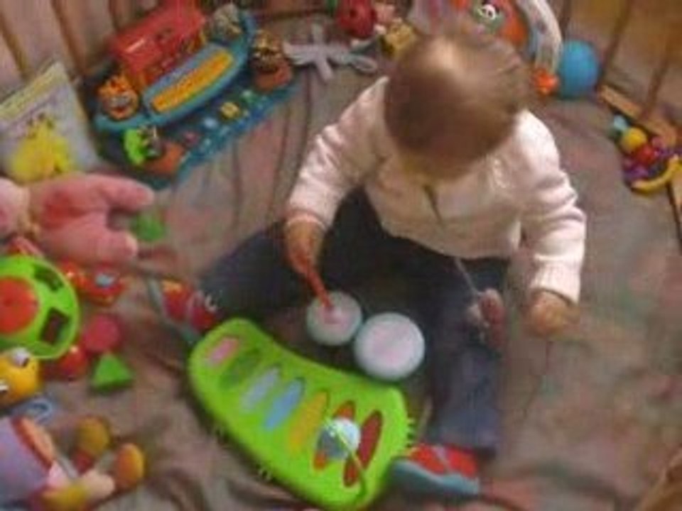 Alicia fait du xilophone