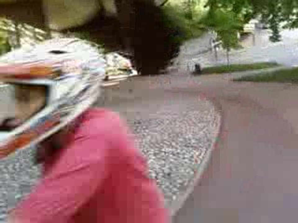 L.M en skate a sévre