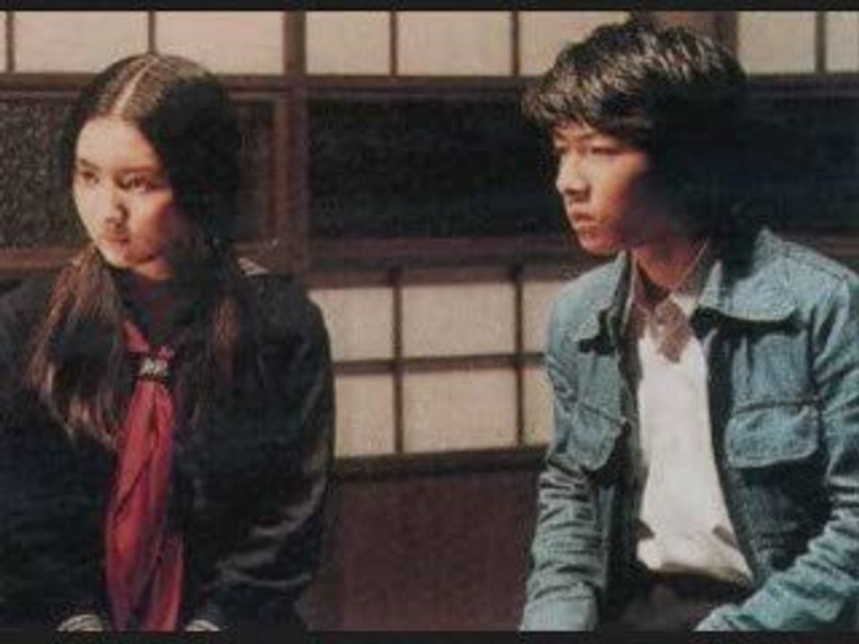 赤い　月