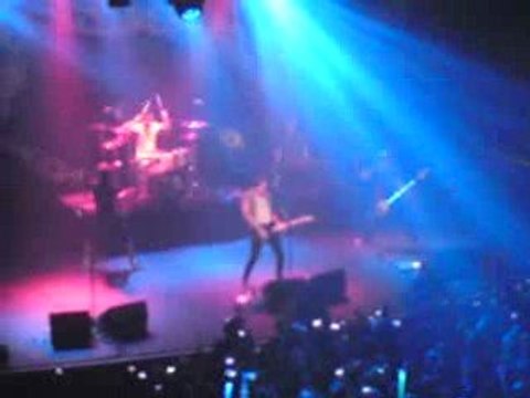McFly - Transylvania (live au Bataclan)