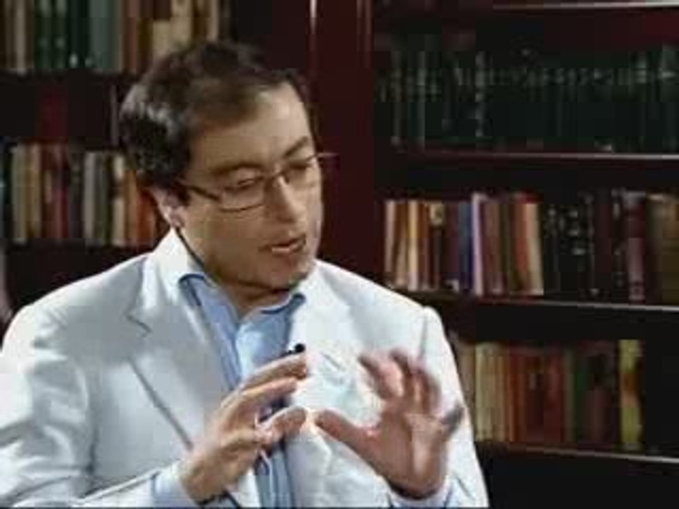 Gustavo Petro en busca de la candidatura a la presidencia