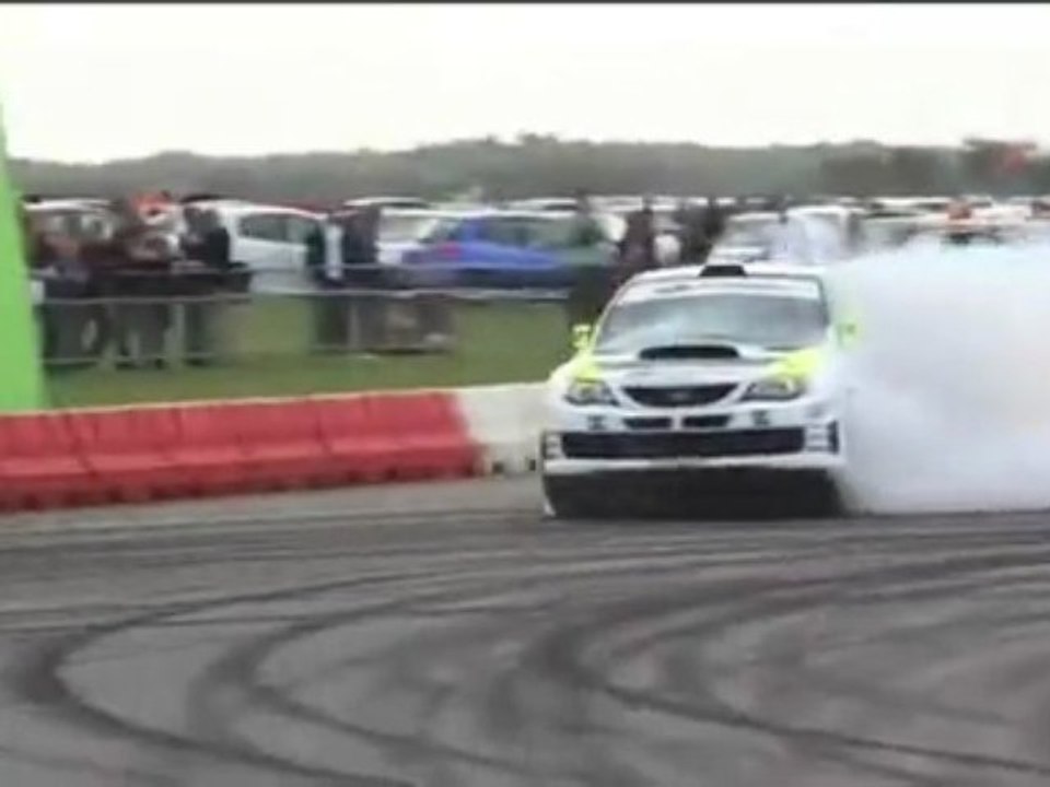 Ken Block offre des tours gratuits en Subaru !