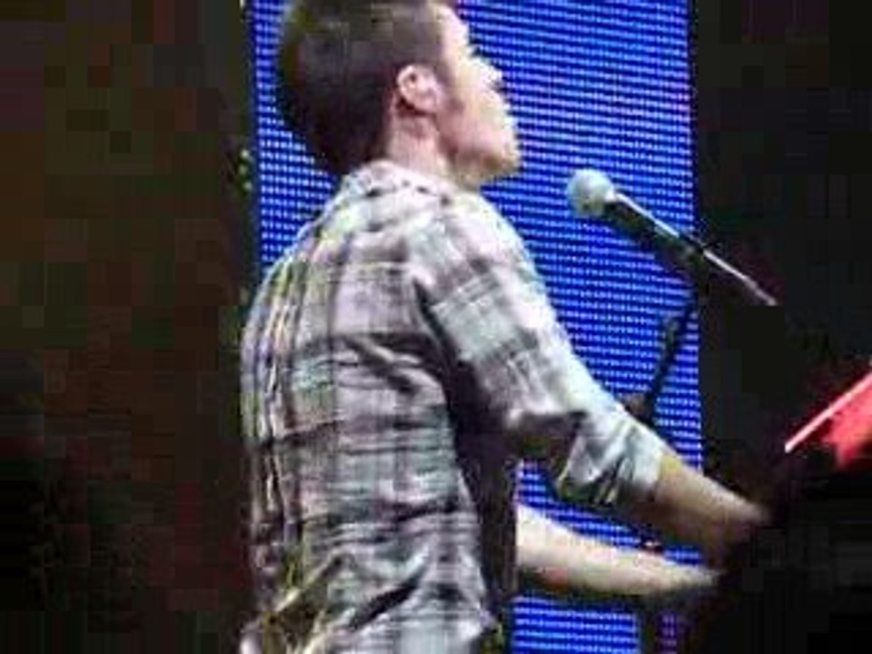 Kris Allen - Bright Lights Partial (Manchester 9/15)