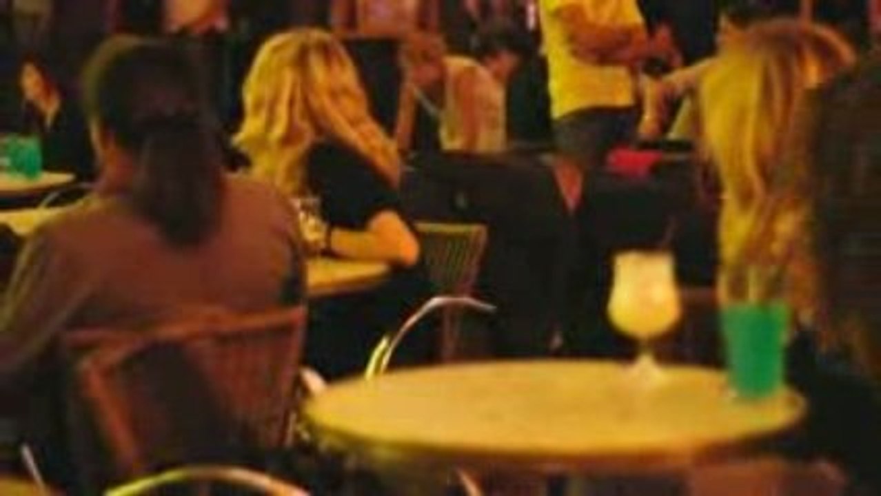 Bije pas ci la police