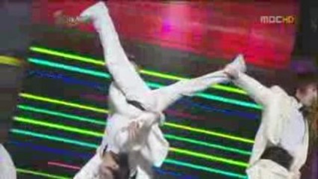 MBC stars dance battle Super junior