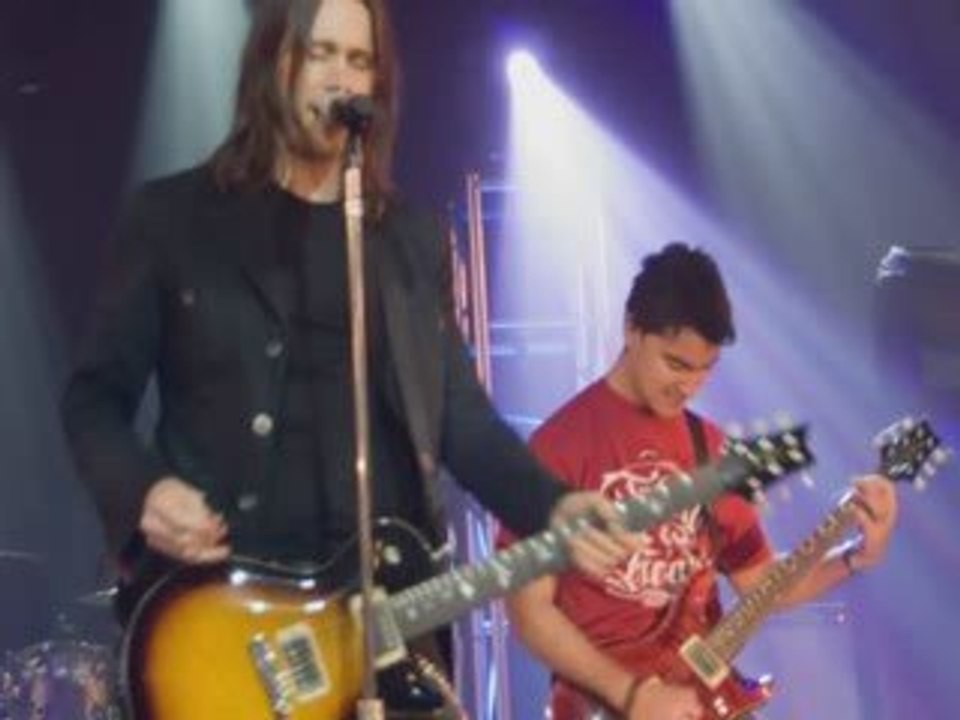 [Videoclip] Alter Bridge - All Mixed Up, Milan 29.11.2008