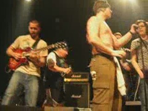 infectious grooves therapy 2008 with cycosebh on stage