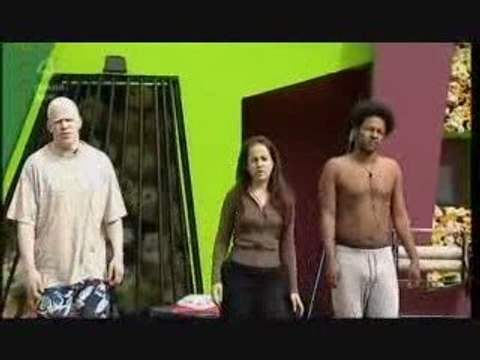 Rachel, Darnell & Mo Practise Thriller Task