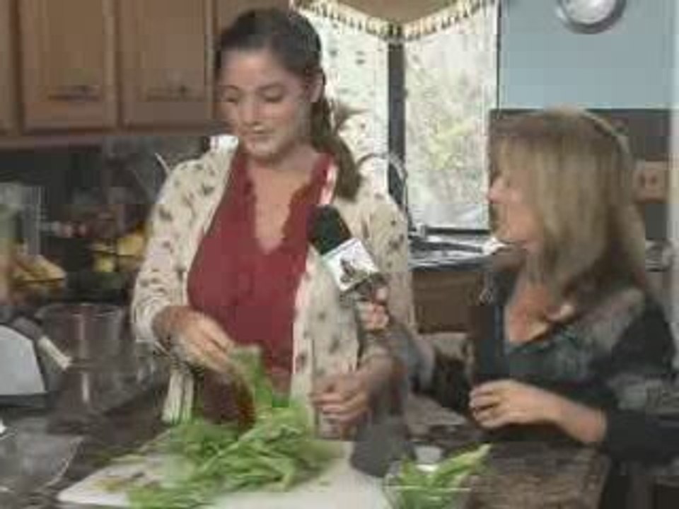 Katy Joy's Grapefruit & Green Smoothie Recipe