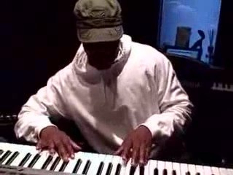 Wyclef Jean - More Bottles