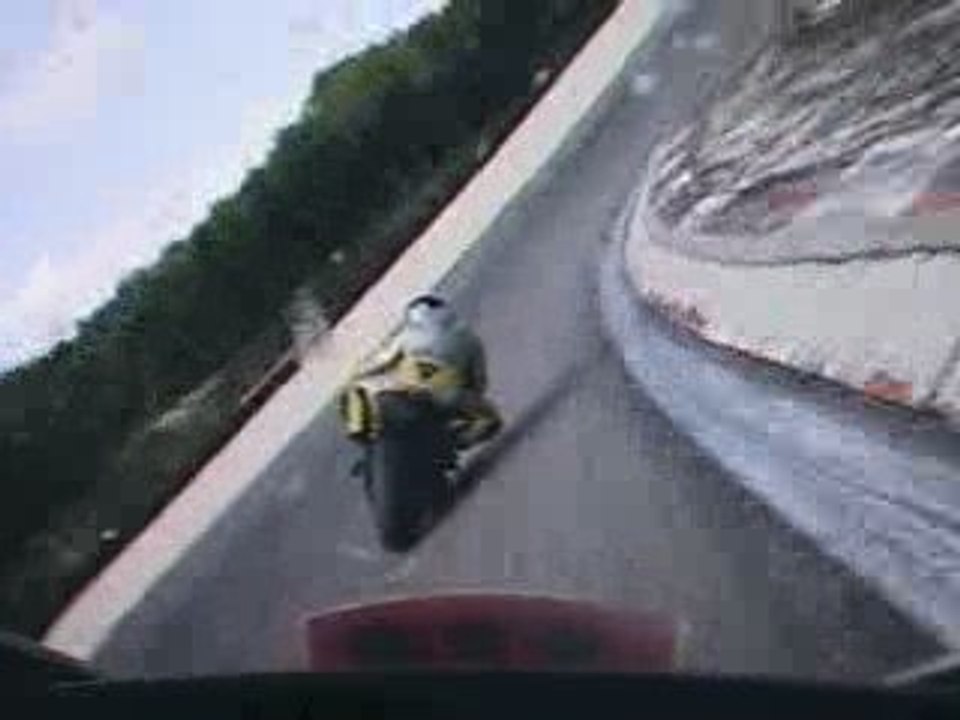 circuit dijon 9 et 10 aout 2009 AVI_0005