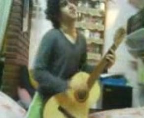 un acustico gowy veni hit del momento