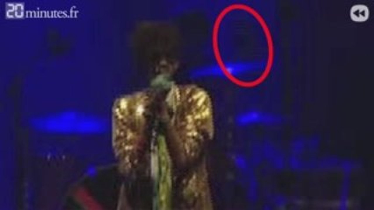 Le public jette des canettes sur Sliimy - Rewind 22 Sept