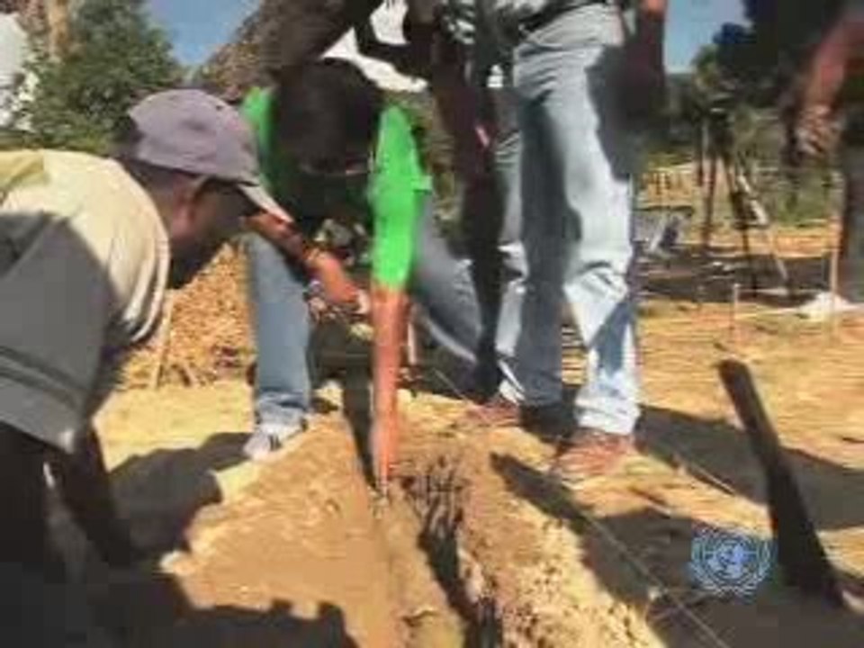 Konbat inondayon, Men nan Men