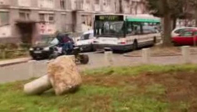 Clip Lyrical Contraste - Tah les Bosquets