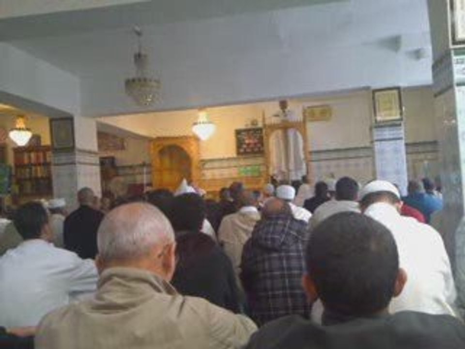 خطبة عيد الفطر المبارك في مسجد سليمان الفاريسي بمدينة تركوان