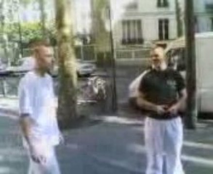 régis qui se casse la gueule violent :D