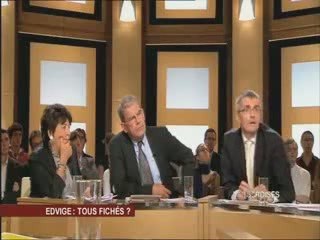 CAUSE / Portable mouchard