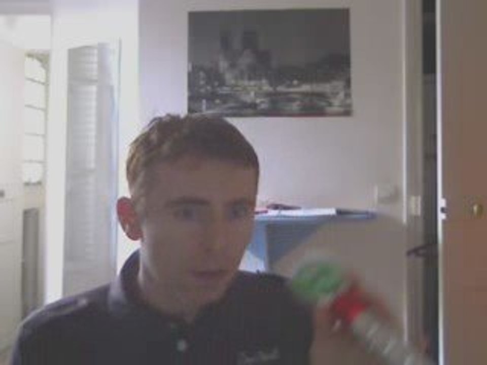 Wiwi égratigne "Hip to be square"